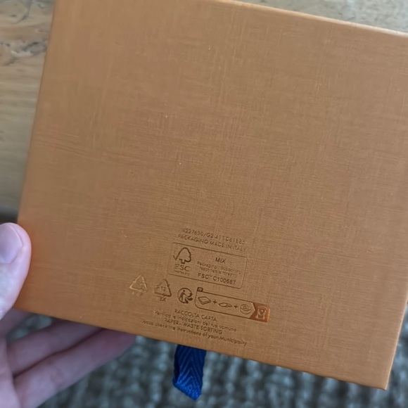 Louis Vuitton Signature Orange Gift Box - Picture 3 of 3